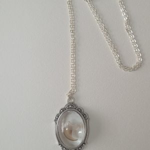 ketting met kattennagel en kootje